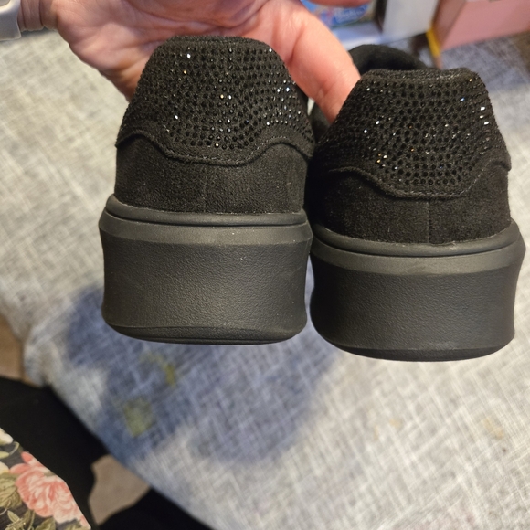 Skechers Women's Black Dazzle Me Sneakers Size 11 Like NWOB - Picture 5 of 8